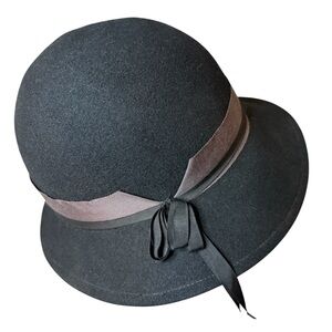 Women’s Lancaster 100% Wool Dressy Hat
Black with Grosgrain ribbon Decor